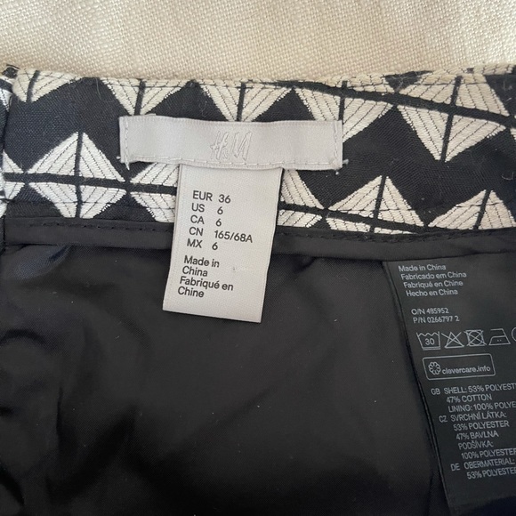 H&M Asymmetric Skirt - Picture 3 of 3